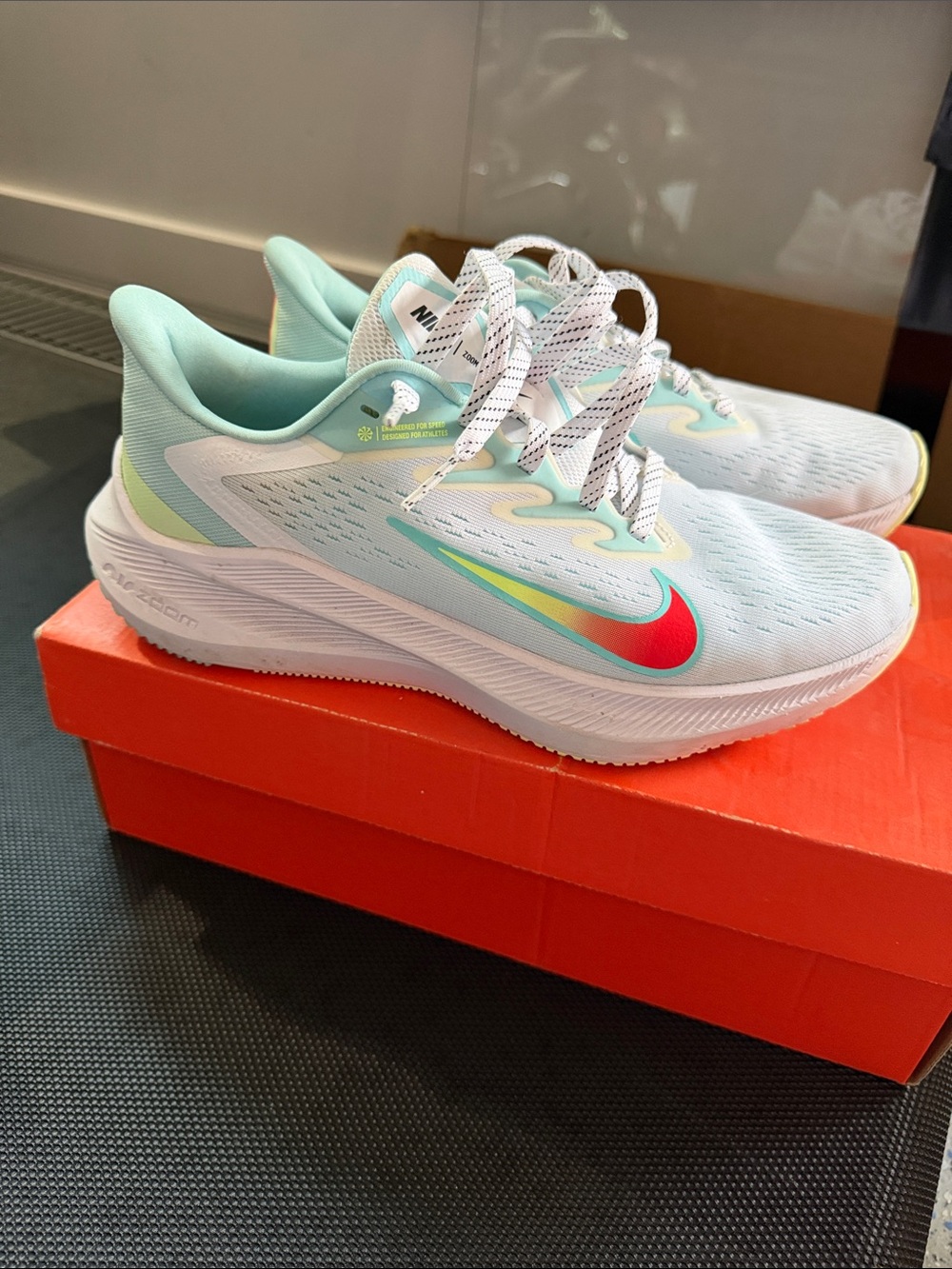 Nike Sneakers - Mint Green with Bright Red Swoosh 8 1/2 women’s